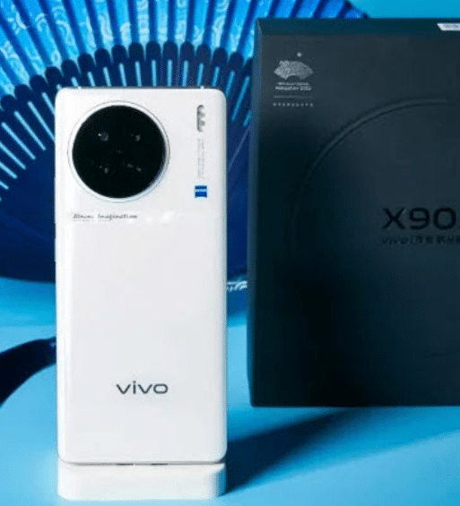 أفضل هاتف أندرويد على الإطلاق سيصدر هذا الشهر!