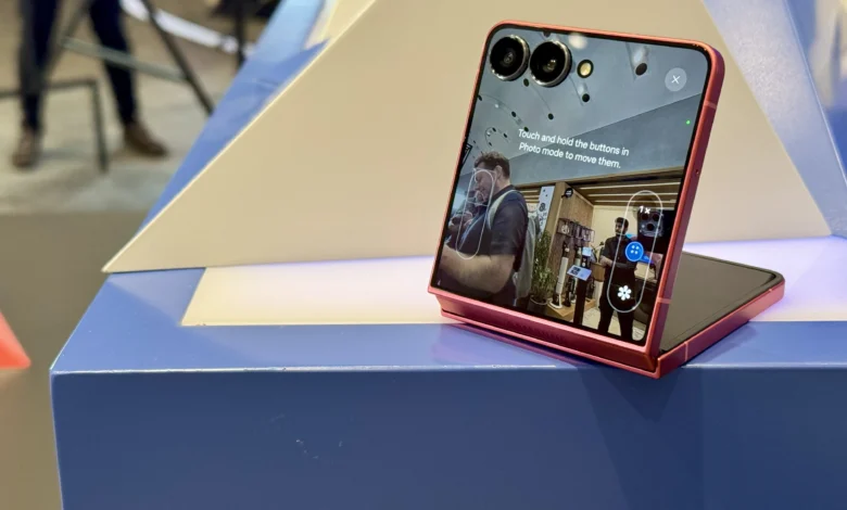 Samsung Galaxy Z Flip 8