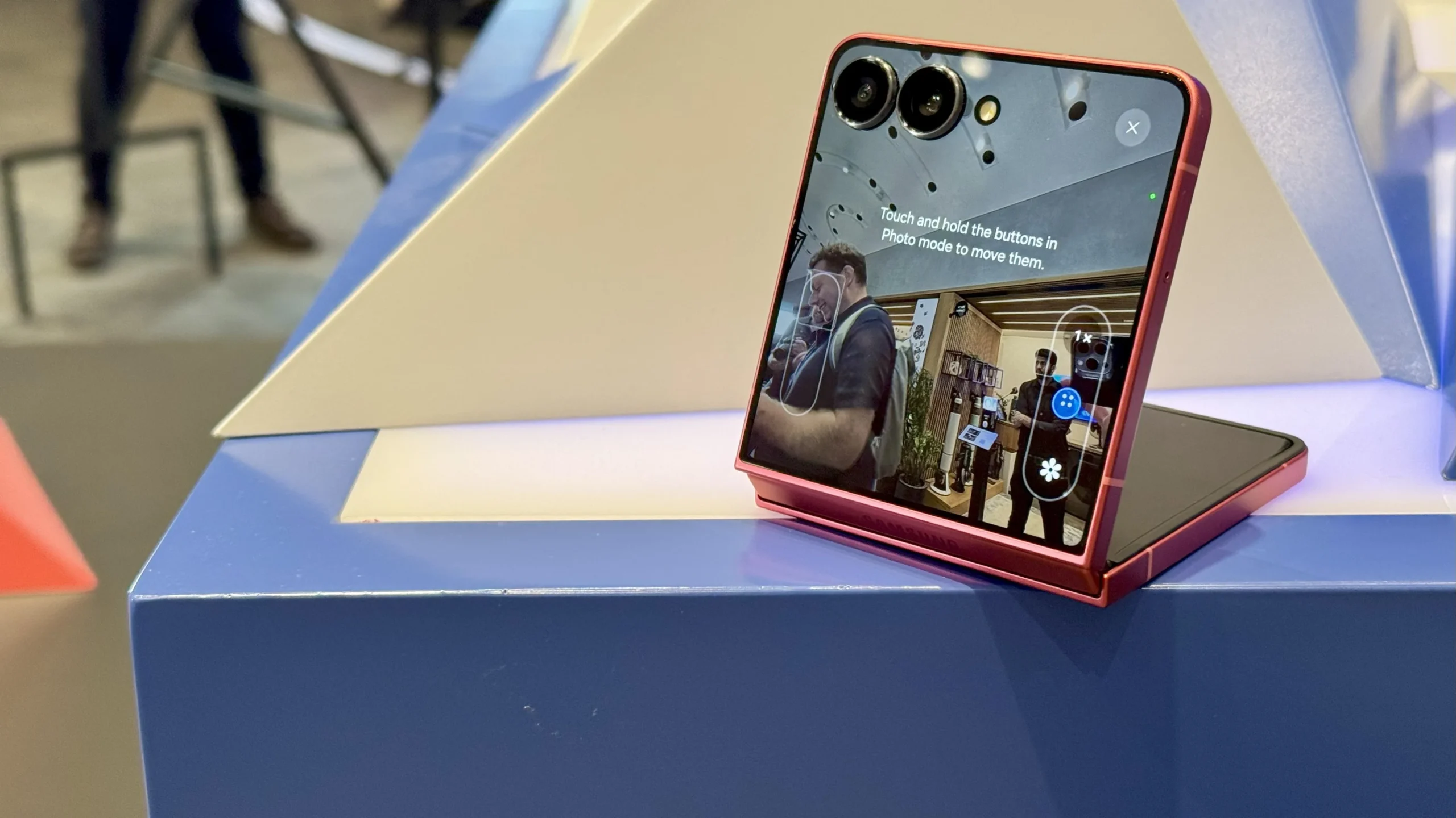 Samsung Galaxy Z Flip 8