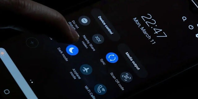 نصائح فعالة لتقليل إجهاد العين أثناء استخدام الهاتف